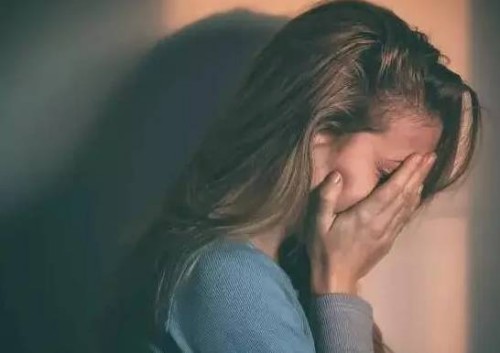 婴儿鹅口疮早期有症状，附鹅口疮的治疗方法和预防措施